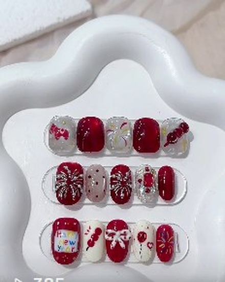 Mẫu nail đỏ