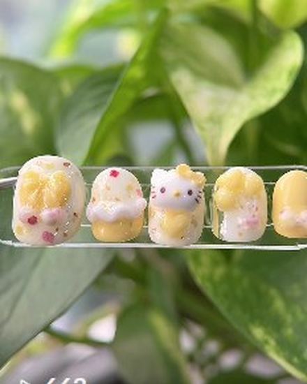 Mẫu nail xanh lá